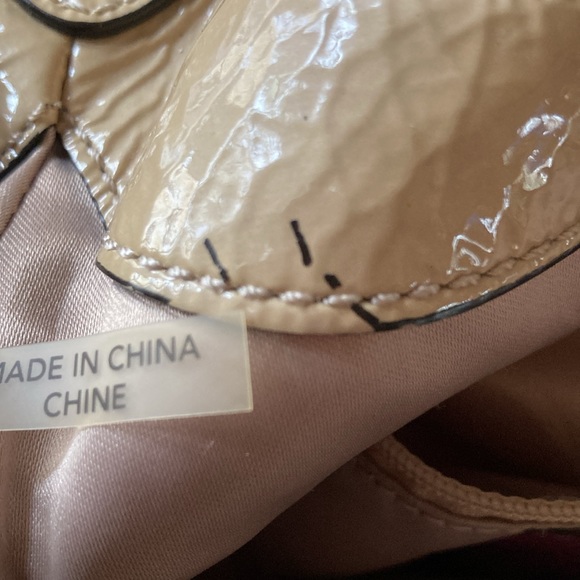 COACH purse with several compartments in great condition. - Picture 8 of 15